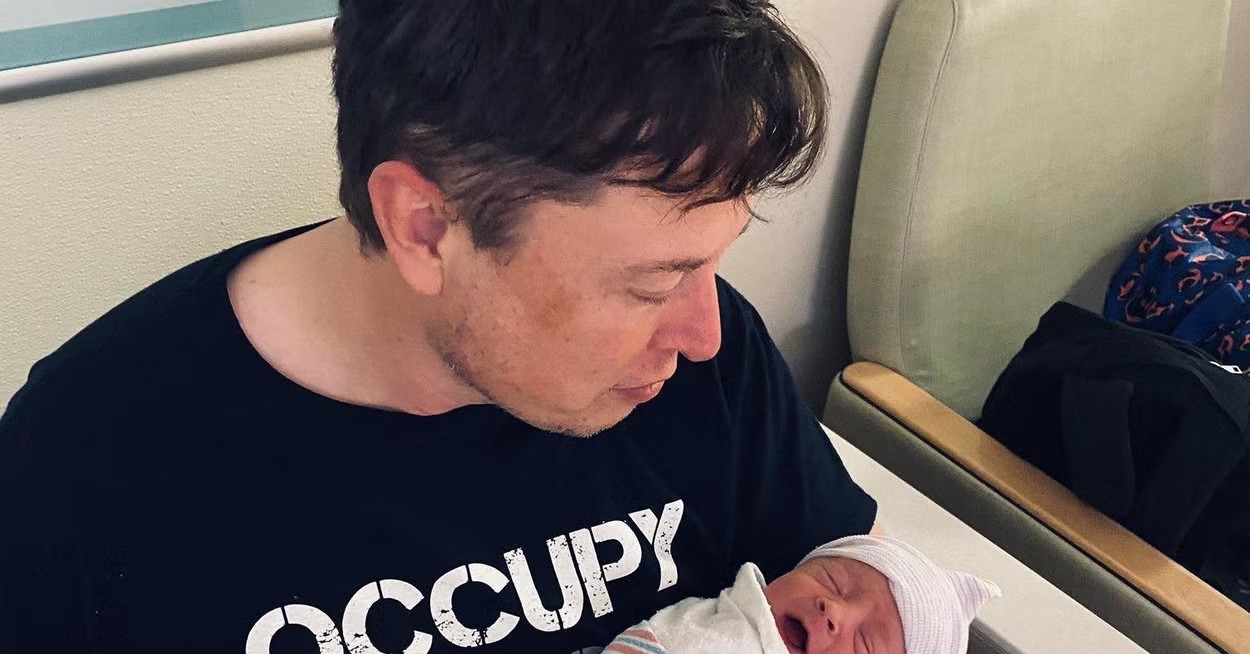 Elon Musk sẵn sàng hiến tinh trùng cho bất kỳ ai