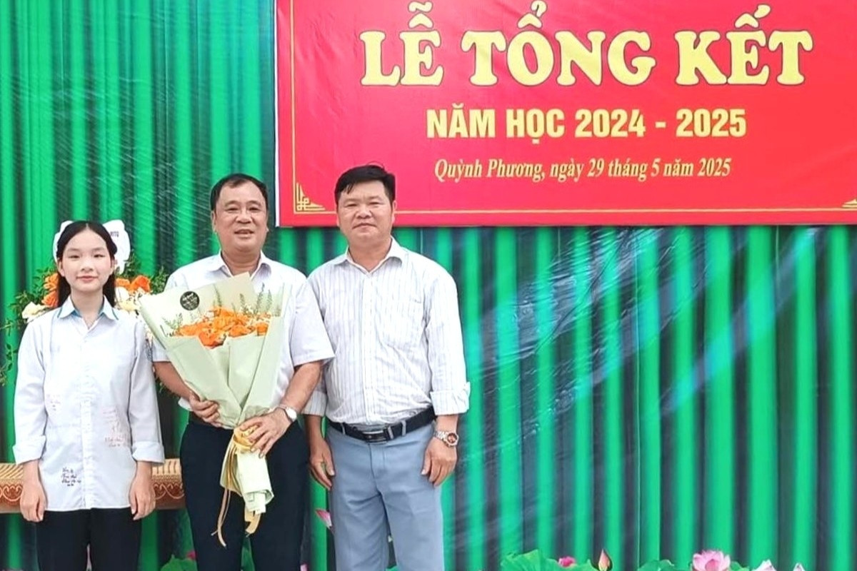 Hiệu trưởng nêu lý do không in phông bạt lễ tri ân, trưởng thành học sinh