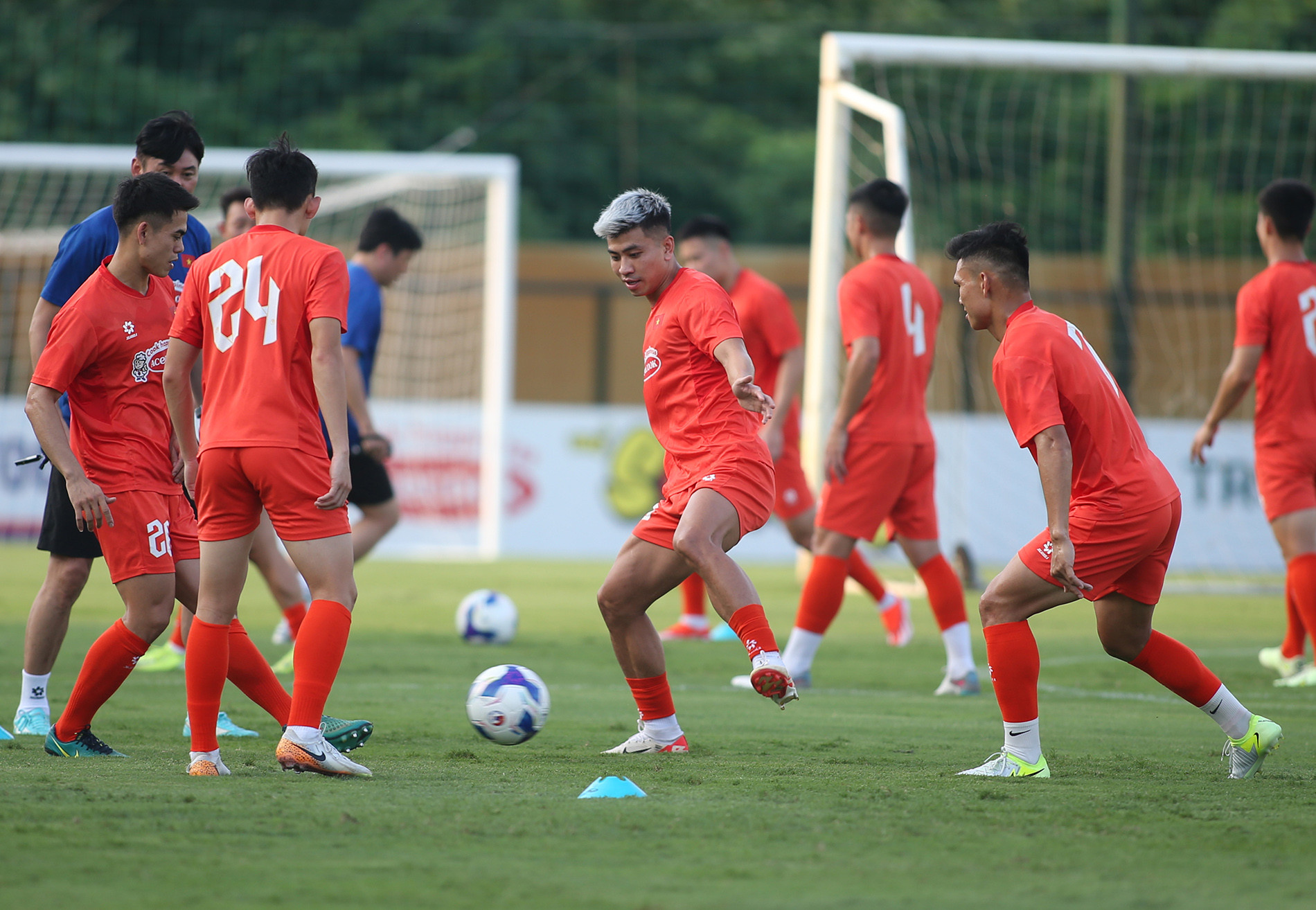 tuyen viet nam 10.JPG