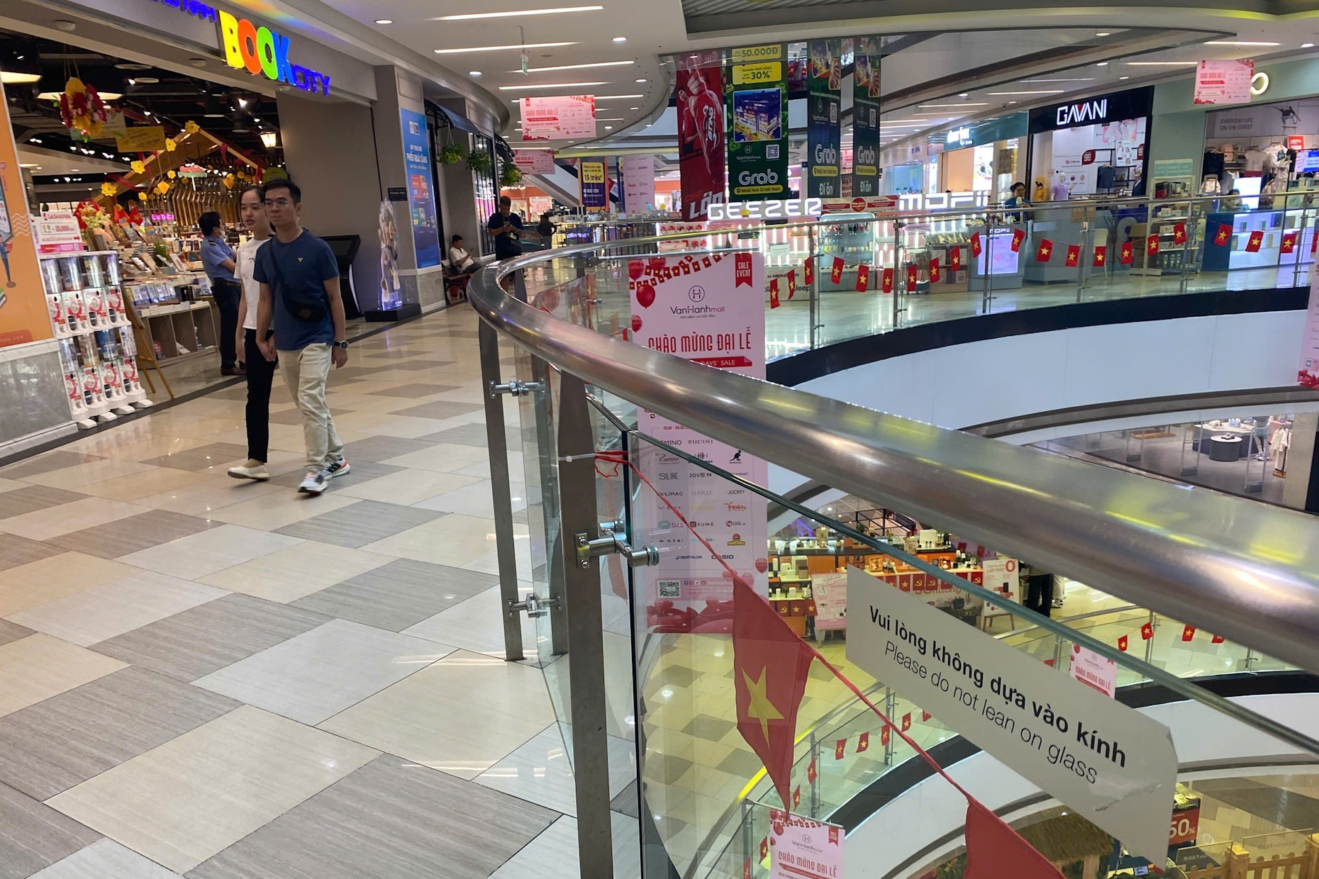Hé lộ về chủ đầu tư Vạn Hạnh Mall, nữ 'đại gia giáo dục’ Nguyễn Thị Út Em