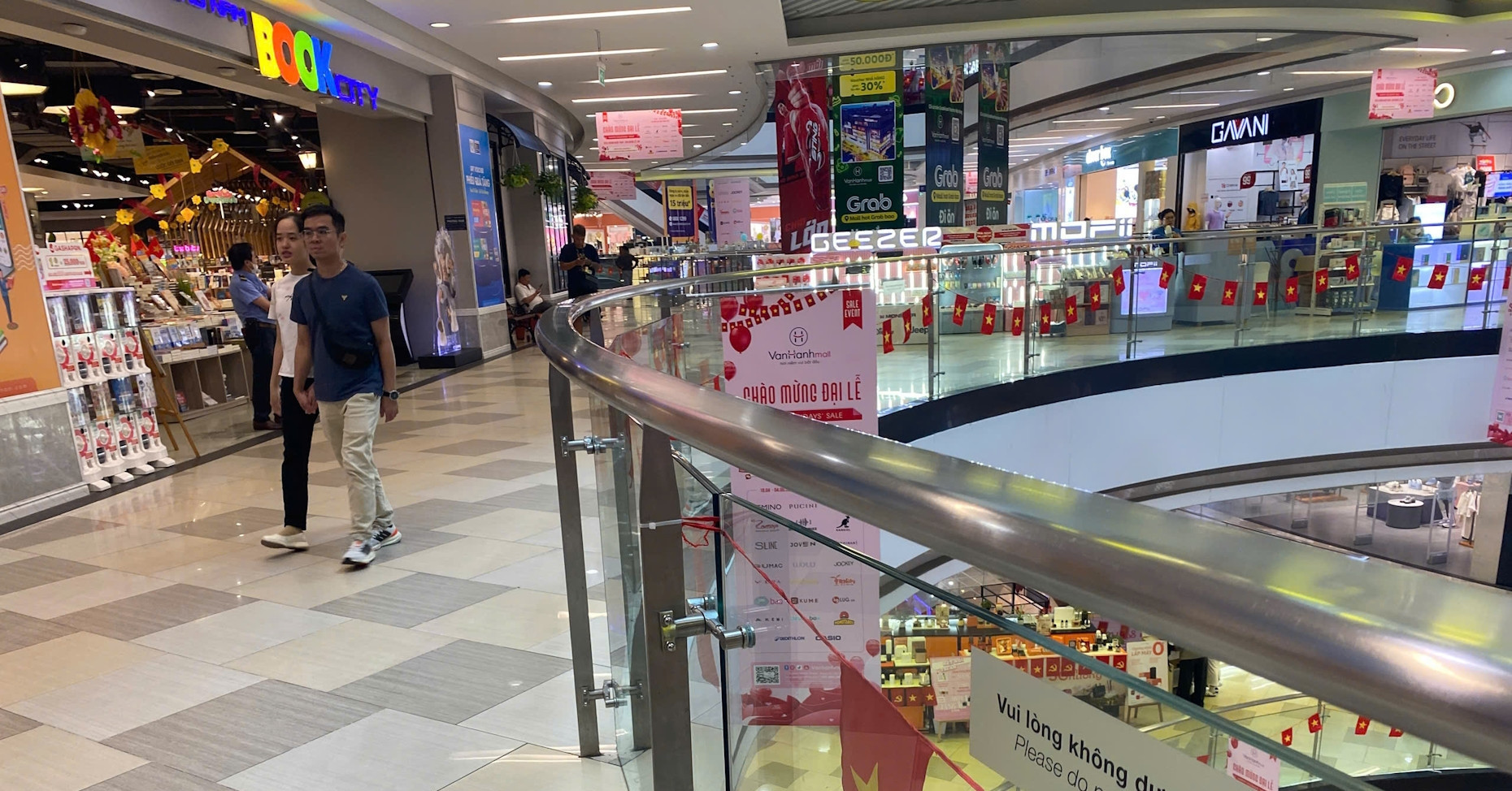 Hé lộ về chủ đầu tư Vạn Hạnh Mall, nữ "đại gia giáo dục’ Nguyễn Thị Út Em