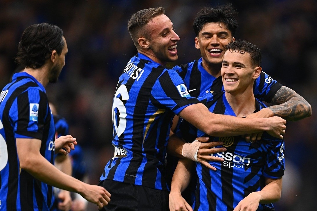 Napoli, Inter Milan khiến cuộc đua vô địch Serie A thêm căng thẳng