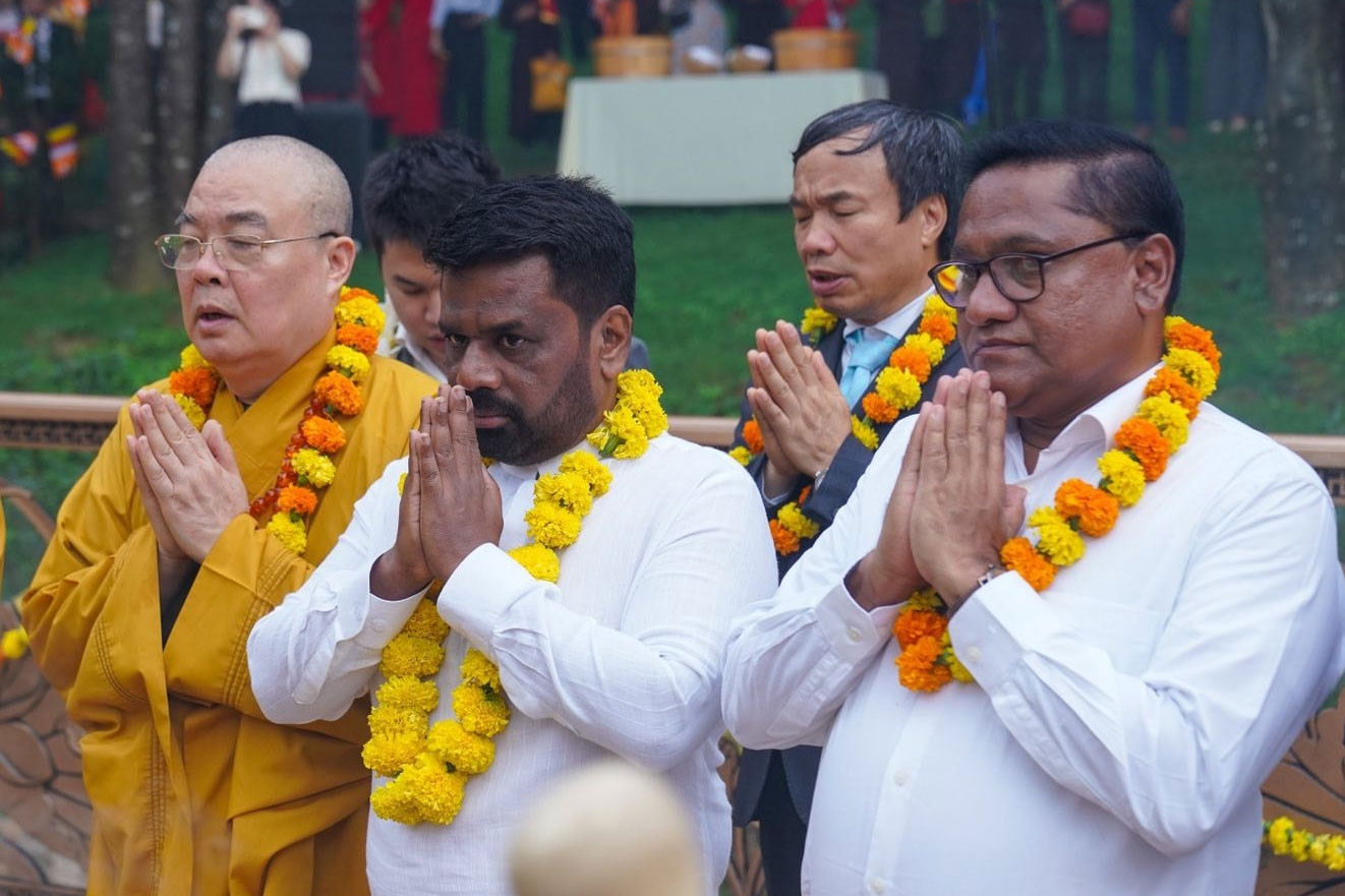 Tổng thống Sri Lanka chiêm bái cây bồ đề thiêng chùa Bái Đính