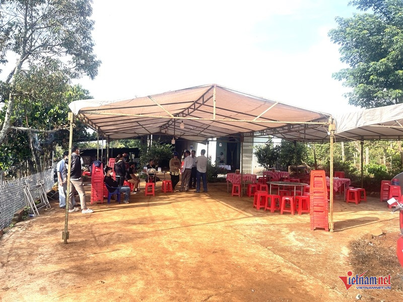 W-Đầu độc con rồi tự vẫn.JPG.jpg