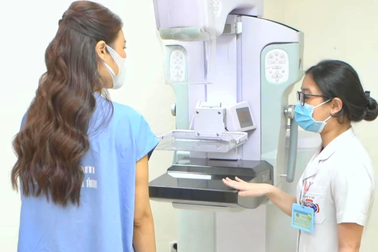 Bác sĩ Bệnh viện K ký cam kết 'bàn tay sạch' khi chăm sóc người bệnh