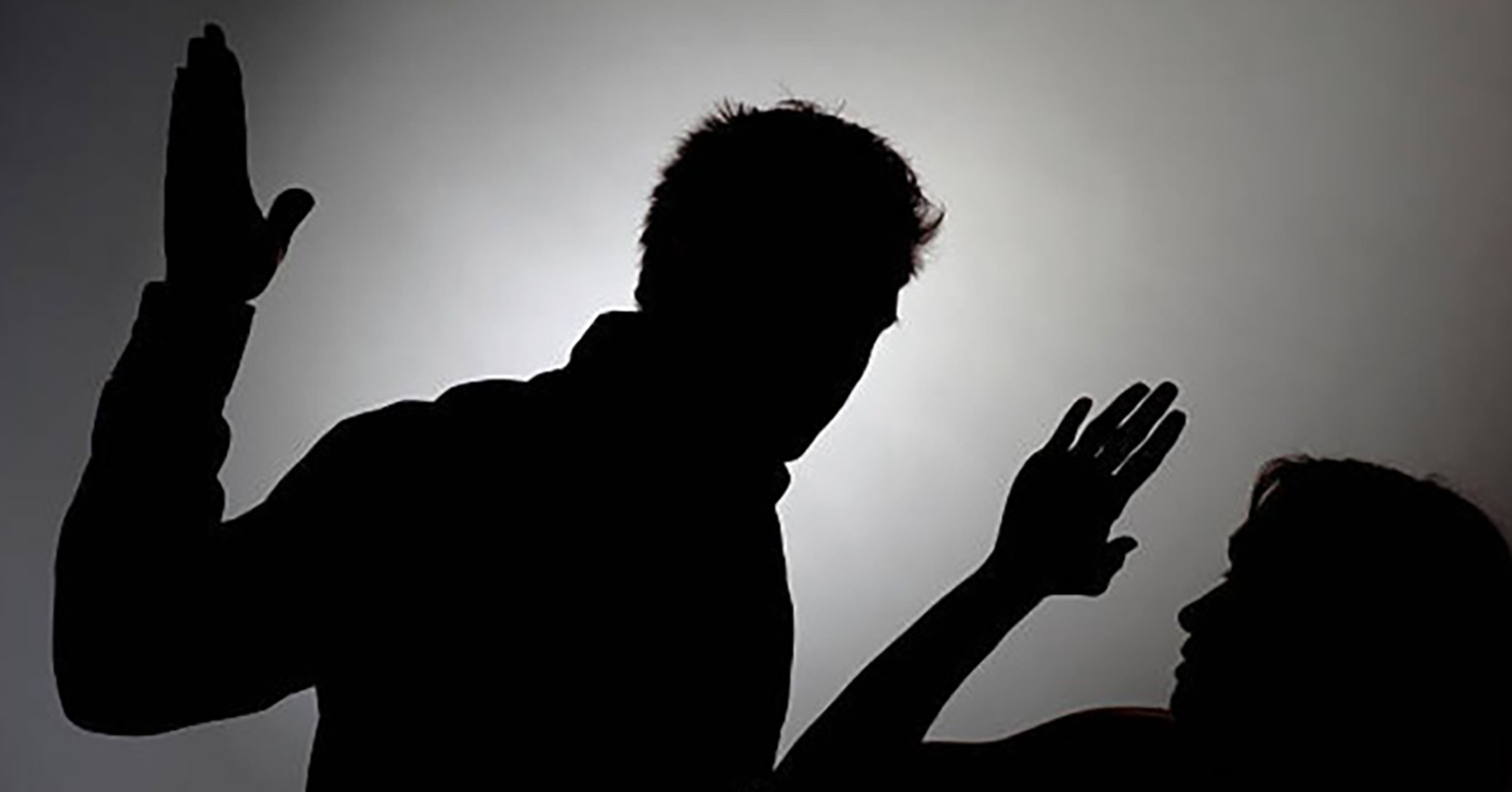 Bắt giữ khẩn cấp người đàn ông tát cảnh sát giao thông ở Thái Bình