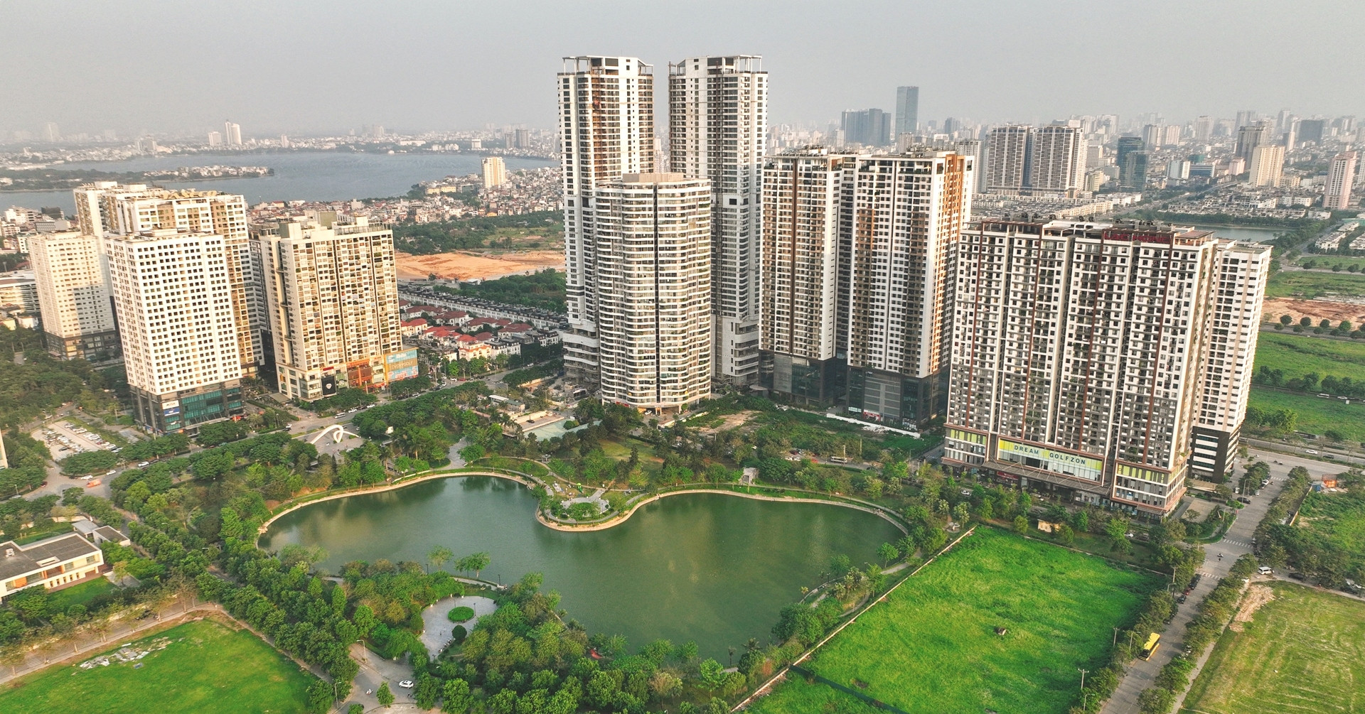 Đánh Thuế Bất Động Sản: Bộ Tài Chính Đề Xuất 2 Phương Án Mới