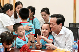 Bộ trưởng Đào Ngọc Dung: Mong Trung tâm Điều dưỡng là mái ấm đúng nghĩa của trẻ khuyết tật