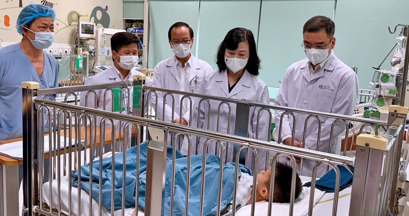 Bộ trưởng Y tế: 'Cấp cứu người bệnh luôn là ưu tiên hàng đầu, bất kỳ lý do gì'