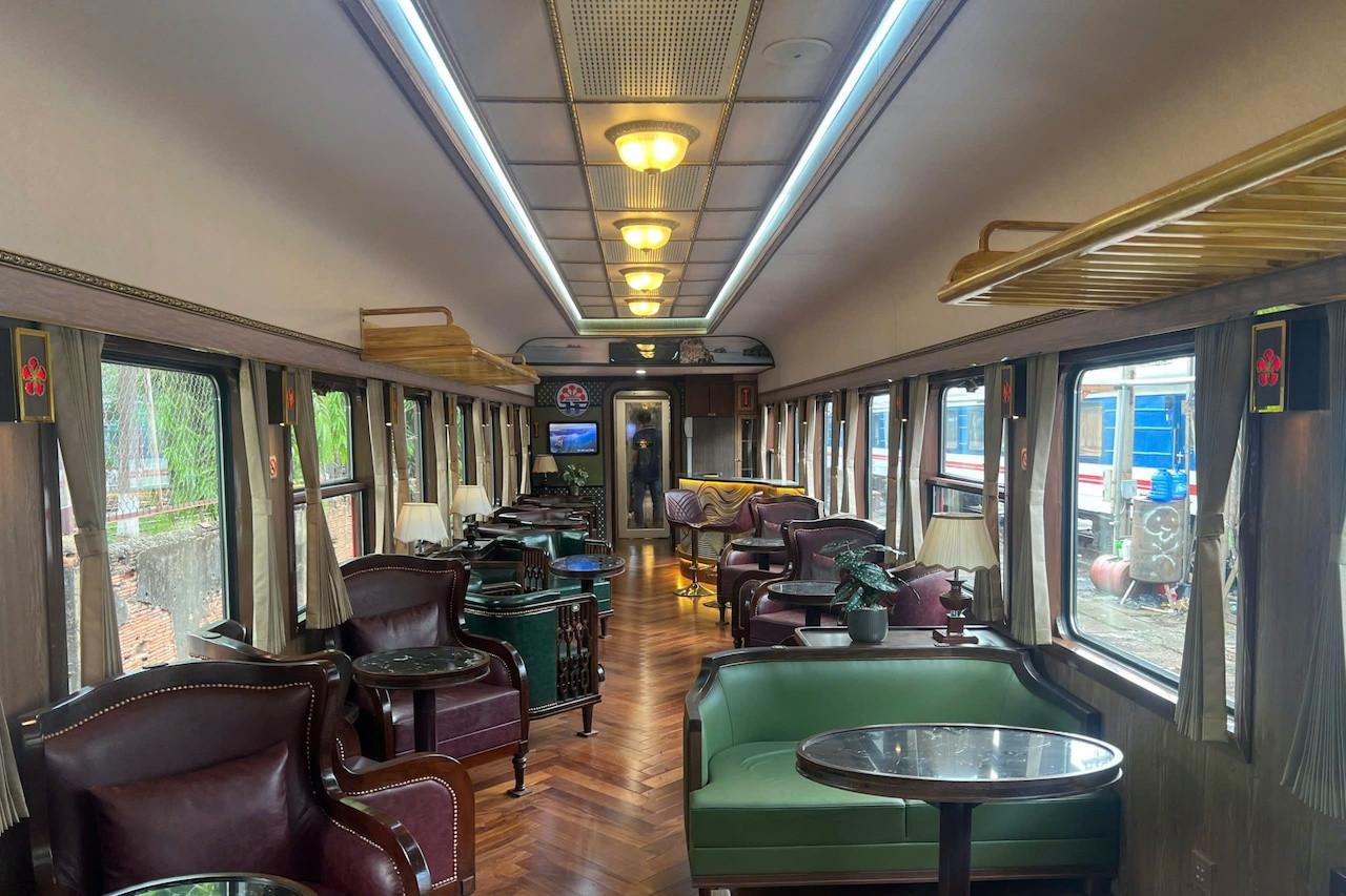 Đường sắt Việt Nam lần đầu vận hành toa VIP trên tuyến Hà Nội - Hải Phòng