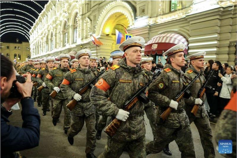 duyệt binh. Ảnh: Xinhua