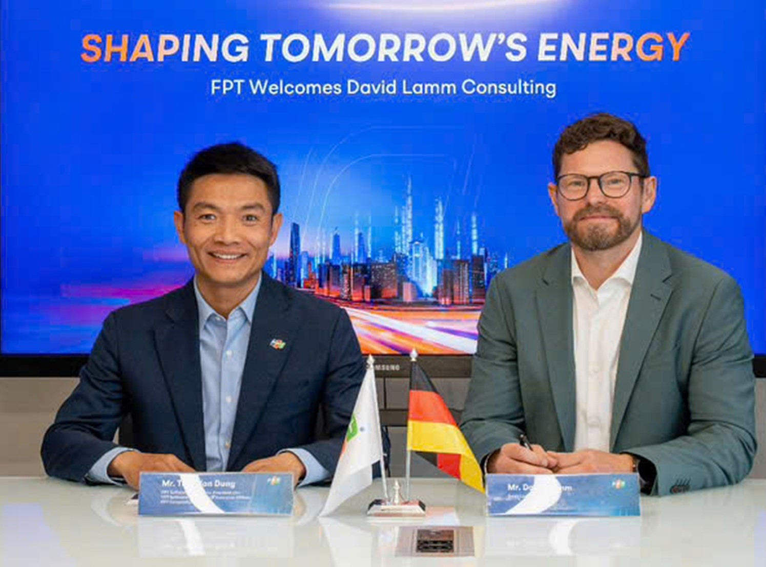 fpt ra nuoc ngoai 54635.jpg