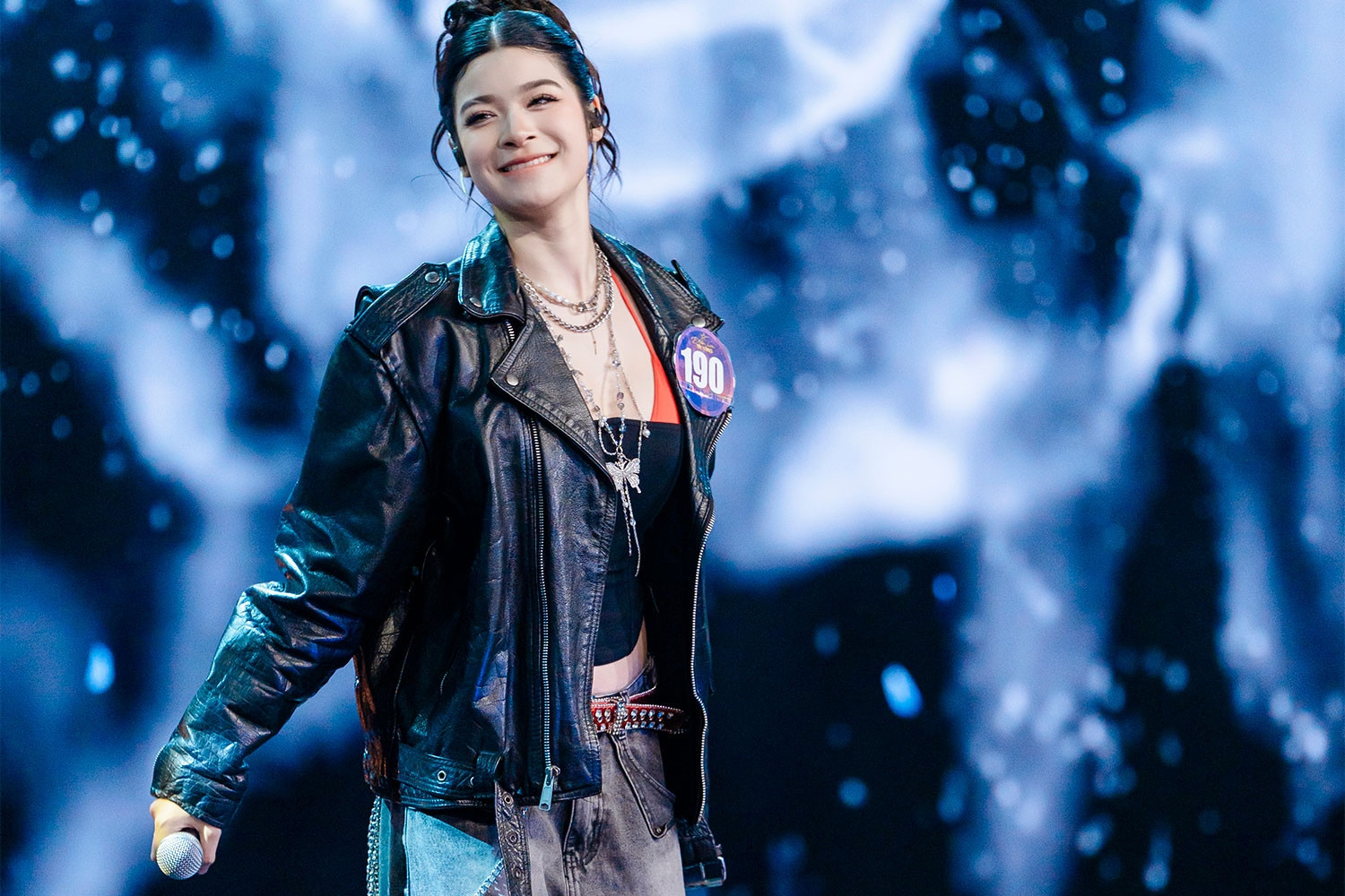 Hoài Anh - con gái diễn viên Võ Hoài Nam gây ấn tượng show mở màn 'Điểm hẹn tài năng'