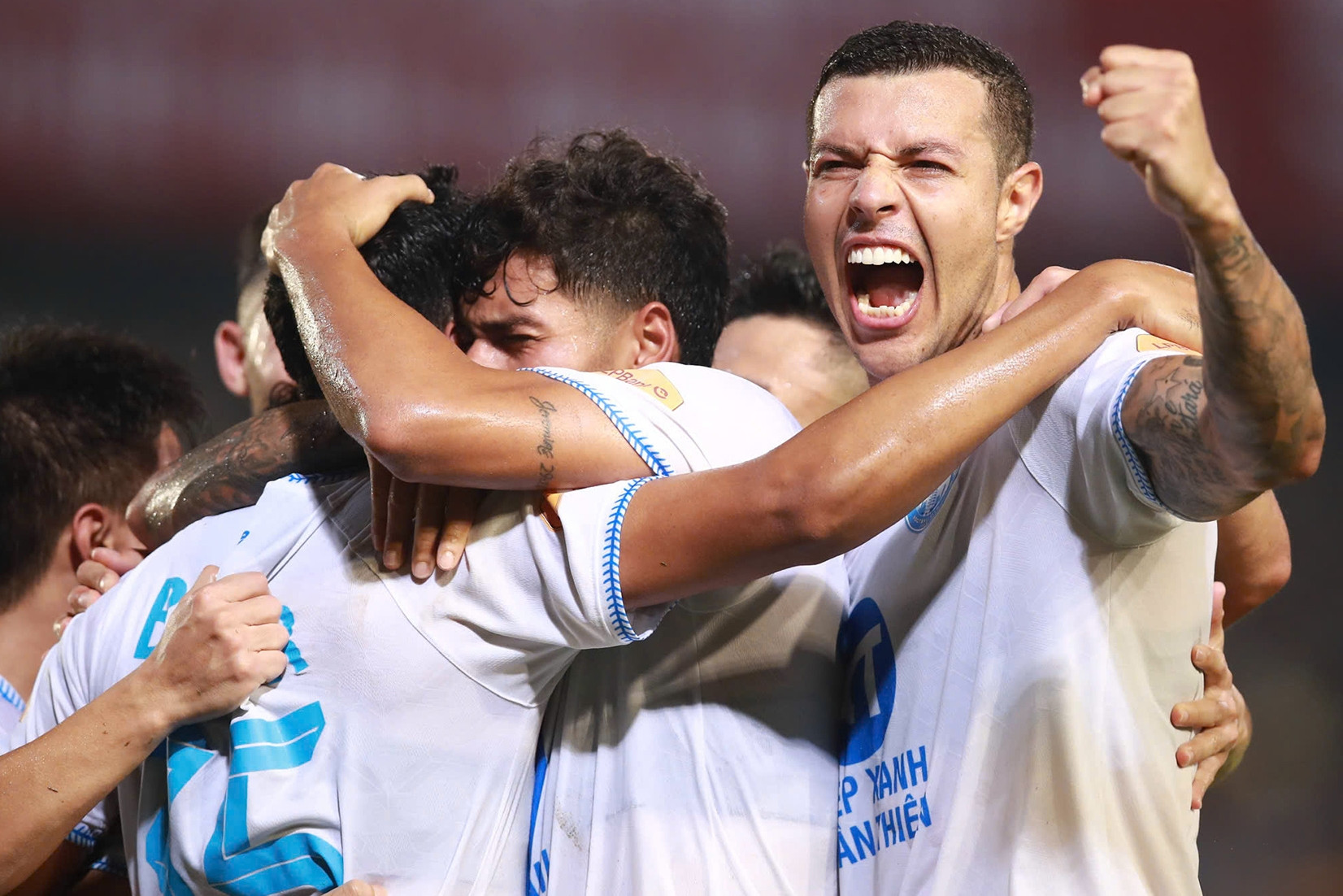 Không có Xuân Son, Nam Định thẳng tiến chức vô địch V-League