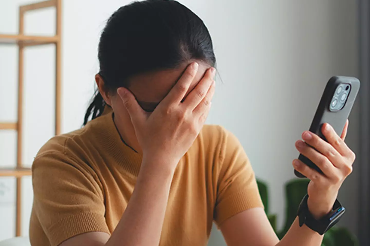 Người dùng iPhone làm ngay điều này để bảo vệ mắt