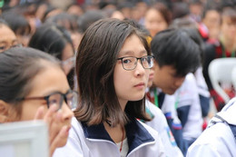Nhiều ĐH bỏ tổ hợp lạ xét tuyển ngành Y, Sư phạm sau khi Bộ GD-ĐT 'tuýt còi'