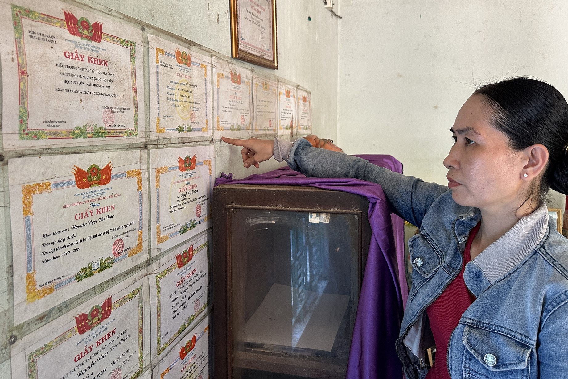 Người mẹ mong lấy lại công bằng cho nữ sinh tử vong ở Vĩnh Long