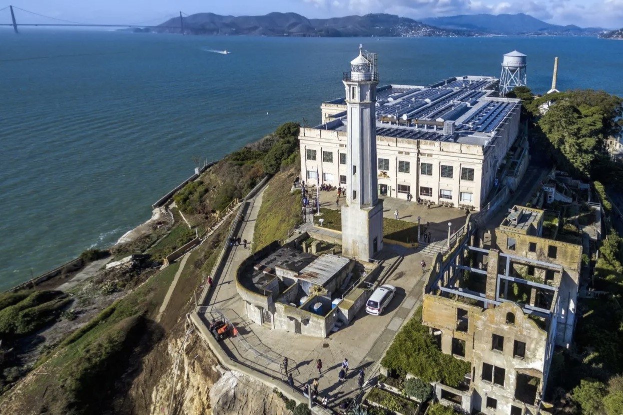 Ông Trump ra lệnh tái mở cửa nhà tù khét tiếng Alcatraz