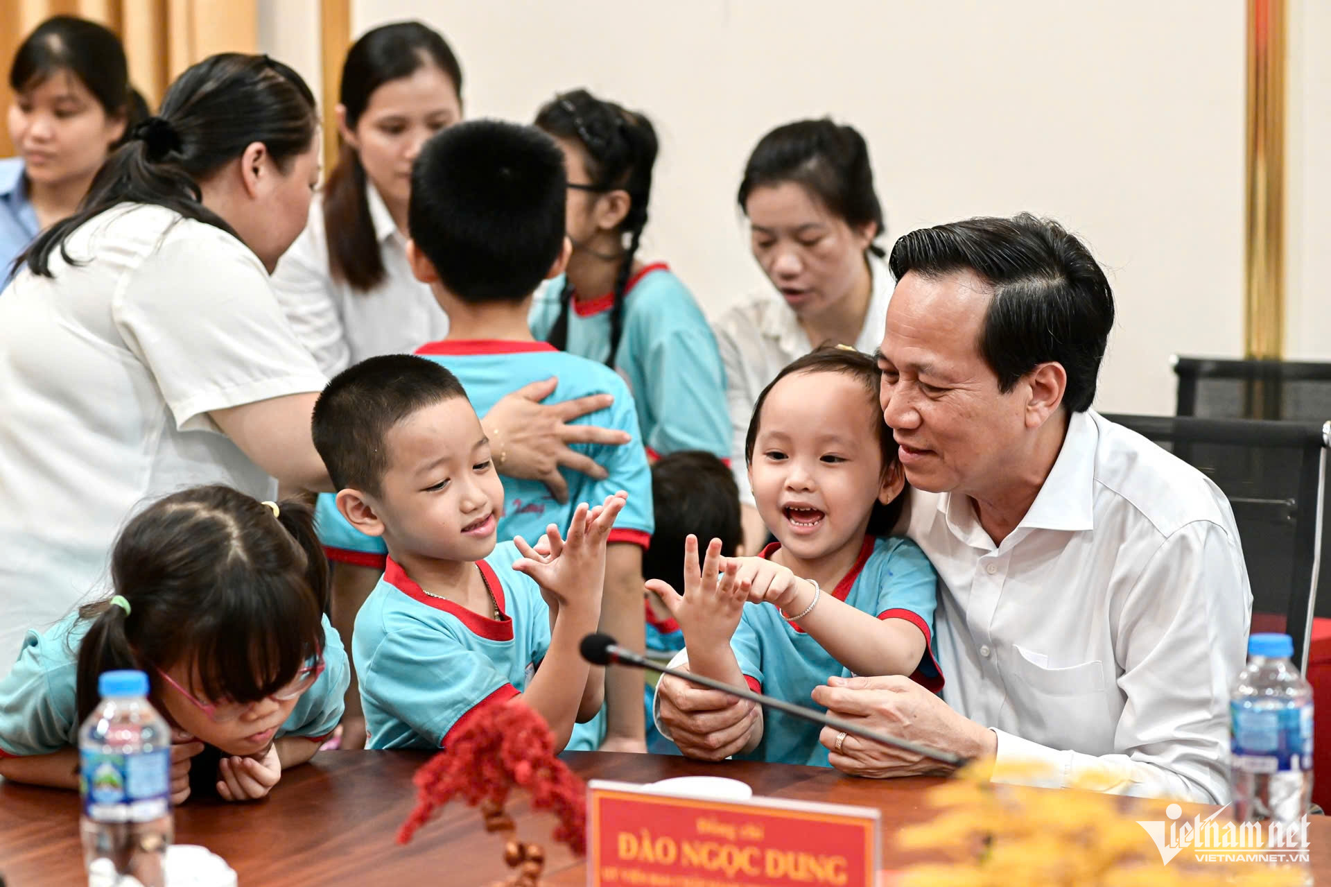 W-bo truong.jpg