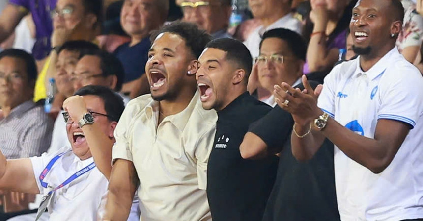 Xuân Son 'quẩy' sung trong ngày Nam Định thắng Hà Nội FC
