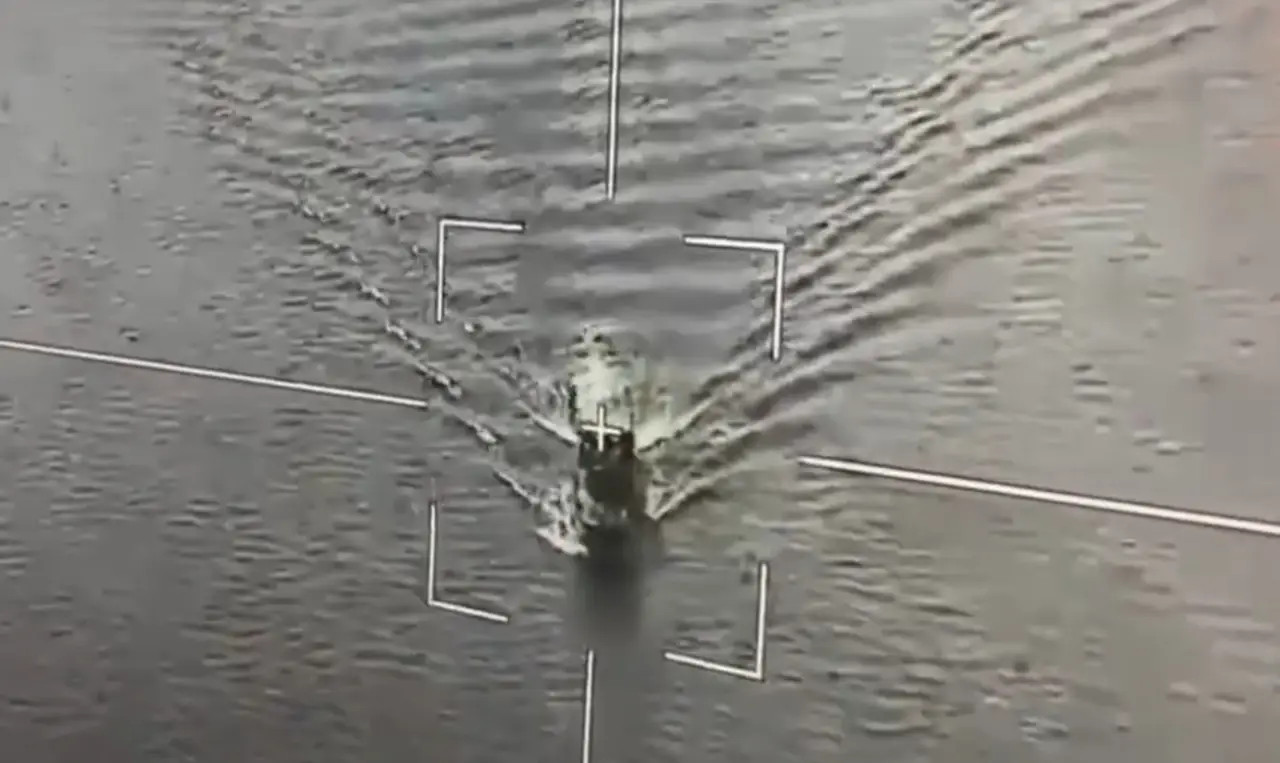 Xuồng cảm tử Ukraine thay đổi cuộc chơi ở Biển Đen nhờ công nghệ MANPADS và AI 2 Xuồng cảm tử Ukraine.jpg