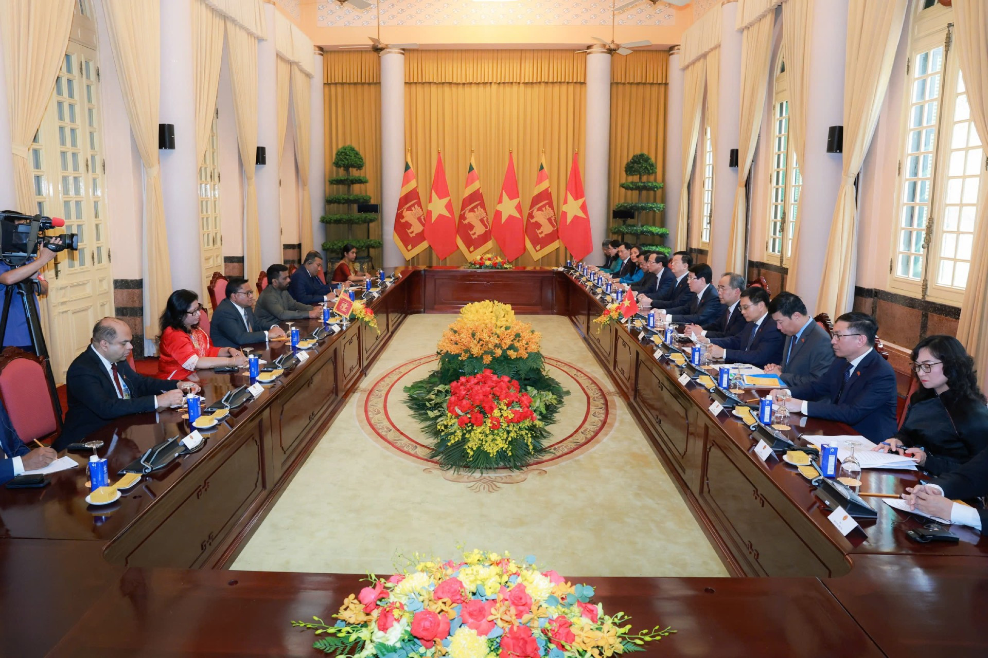 z6569508614480_dfb2fd8a529bd32a2248773fbe80a192 (1).jpg