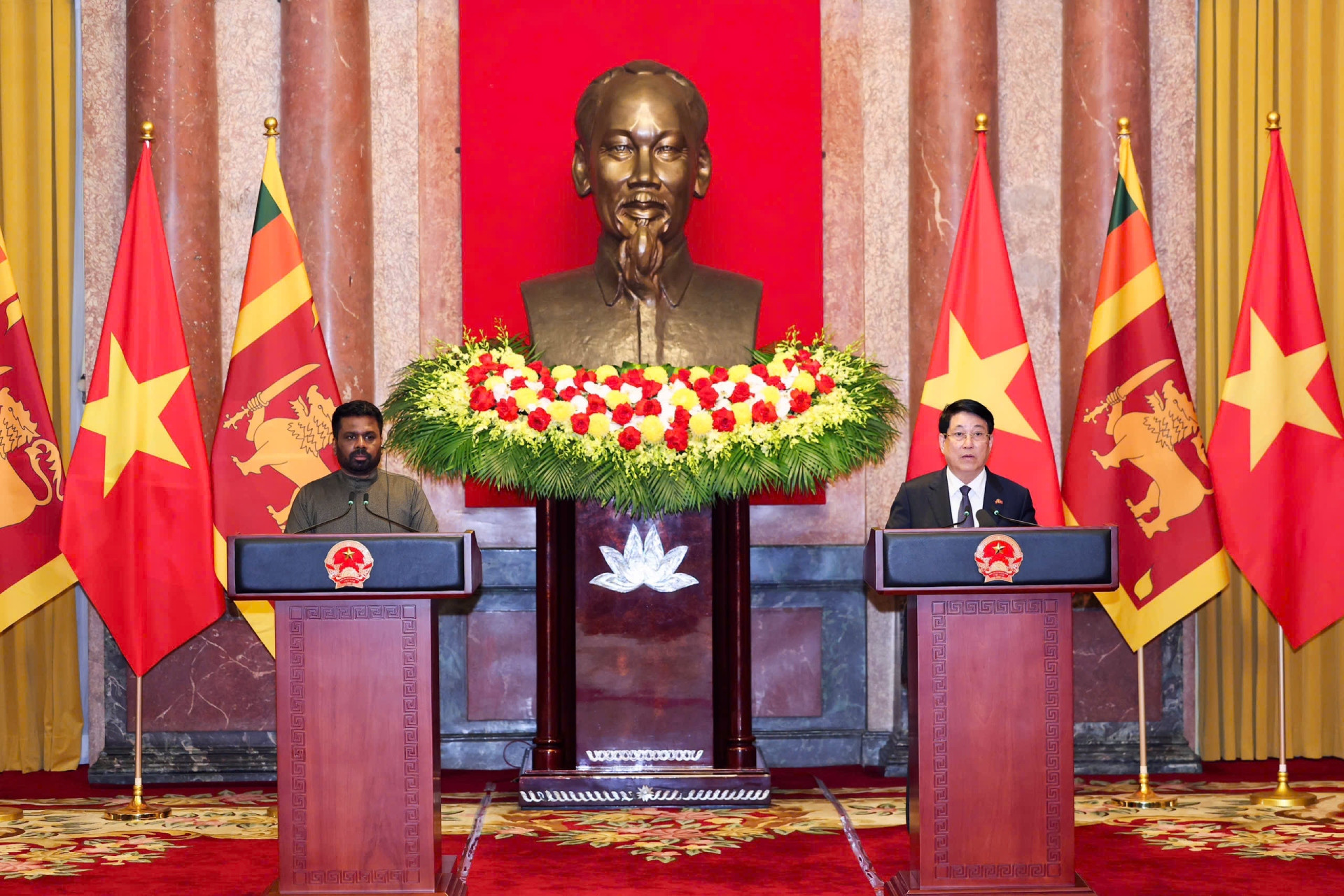 z6570115402882_b99e86d59e662aa0d2ce02aac85b00a6 (1).jpg