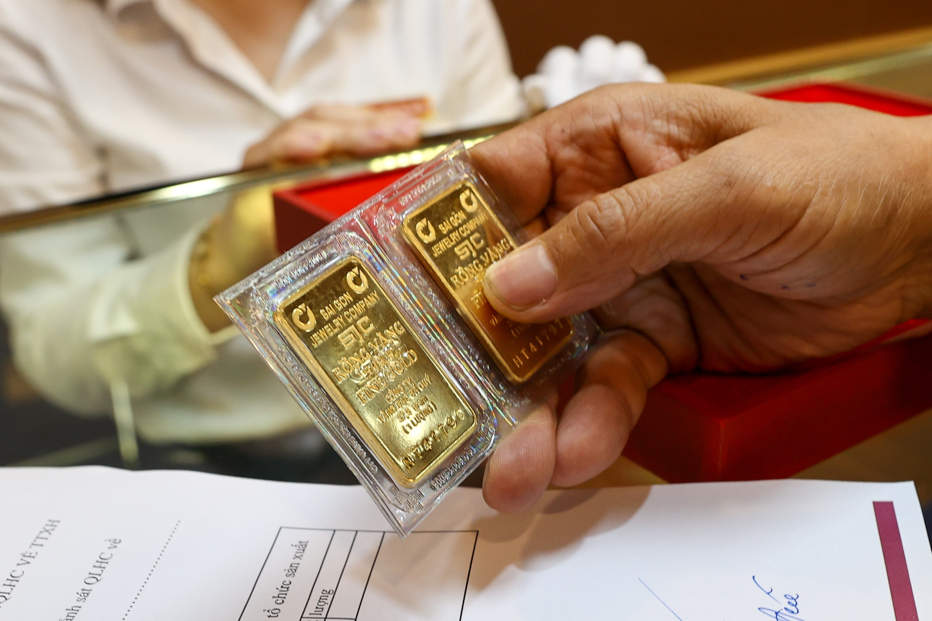 Chỉ số giá vàng tăng hơn 32,8% trong 4 tháng đầu năm