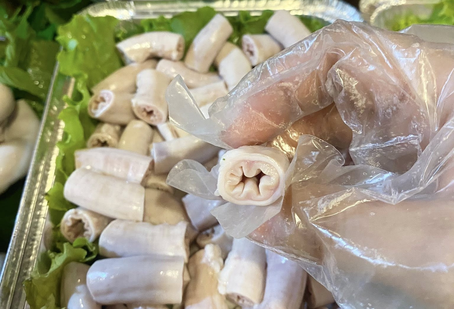 Chủ sạp thịt lợn ở Hải Phòng: Gần 20 năm mới 'chốt' được vài mẻ lòng se điếu