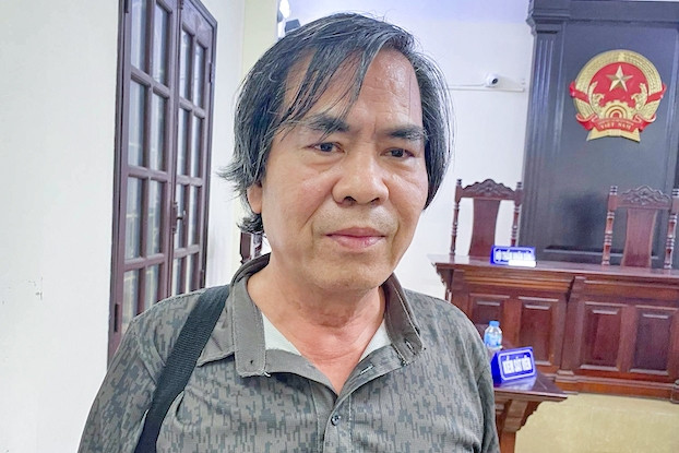 Cựu sinh viên đòi Đại học Kinh tế Quốc dân bồi thường hơn 43 tỷ đồng