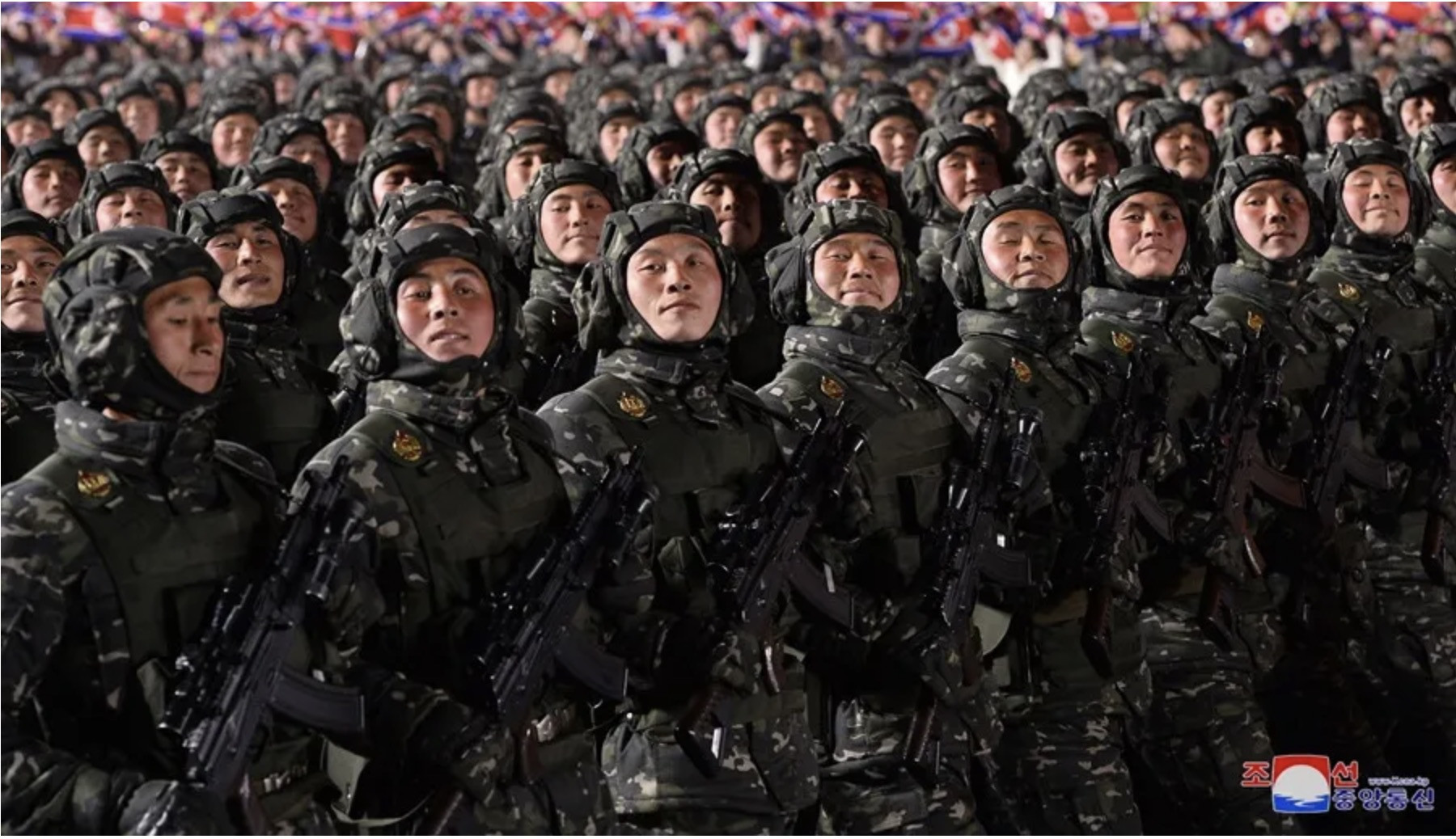 Duyệt binh Triều Tiên. Ảnh: KCNA