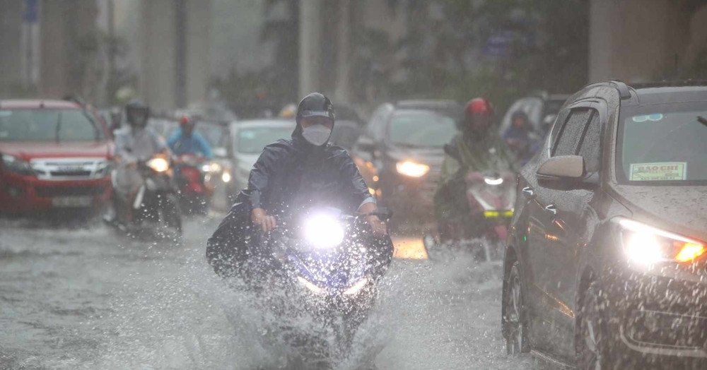 Miền Bắc nắng nóng mạnh toàn vùng, không khí lạ...