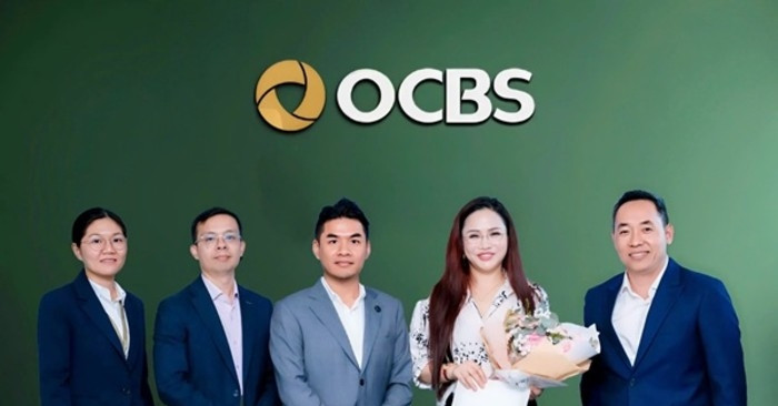 Một hoa hậu làm sếp công ty chứng khoán