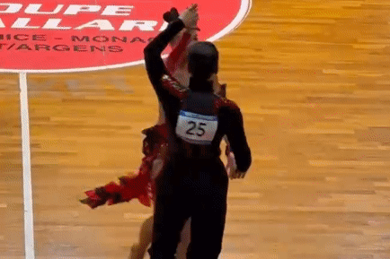 Nữ phó tổng giám đốc lọt Top 30 đôi nhảy Latin xuất sắc nhất thế giới