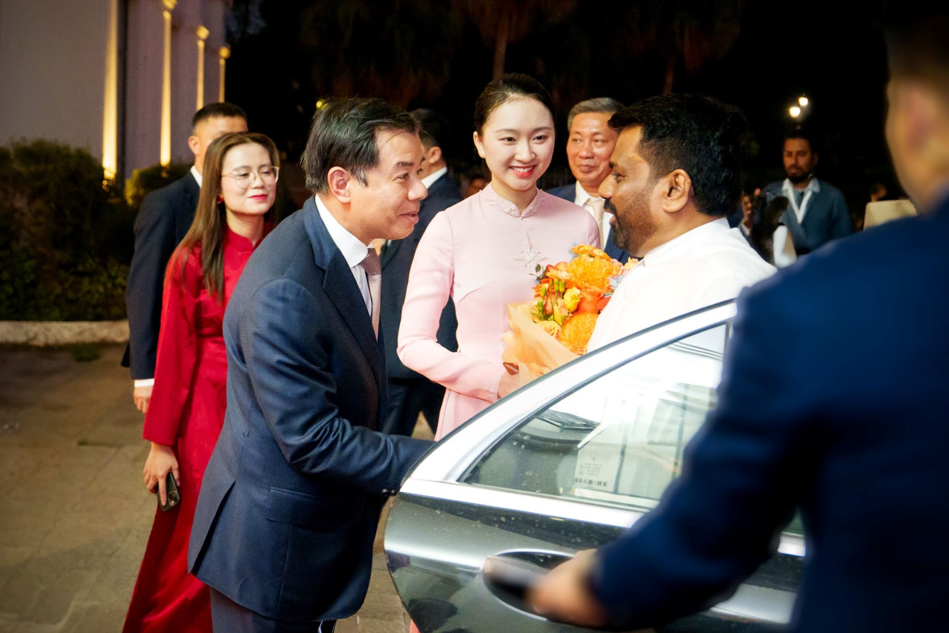 Tổng thống Sri Lanka khuyến khích Vingroup đầu tư vào BĐS và du lịch Sri Lanka