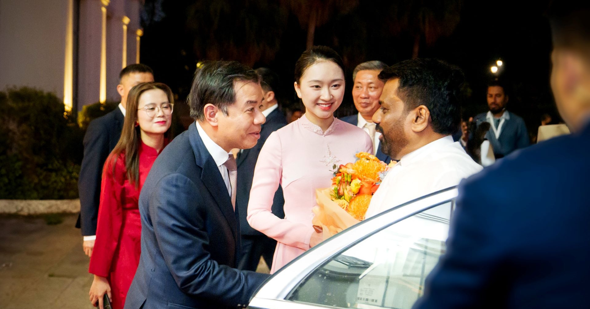 Tổng thống Sri Lanka khuyến khích Vingroup đầu tư vào BĐS và du lịch Sri Lanka