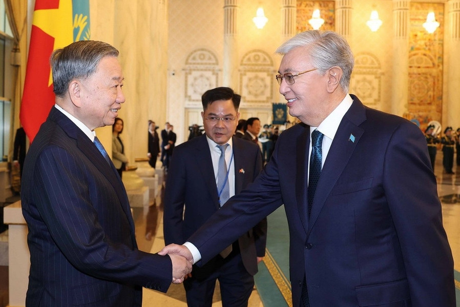 Tuyên bố chung về thiết lập quan hệ Đối tác chiến lược Việt Nam - Kazakhstan
