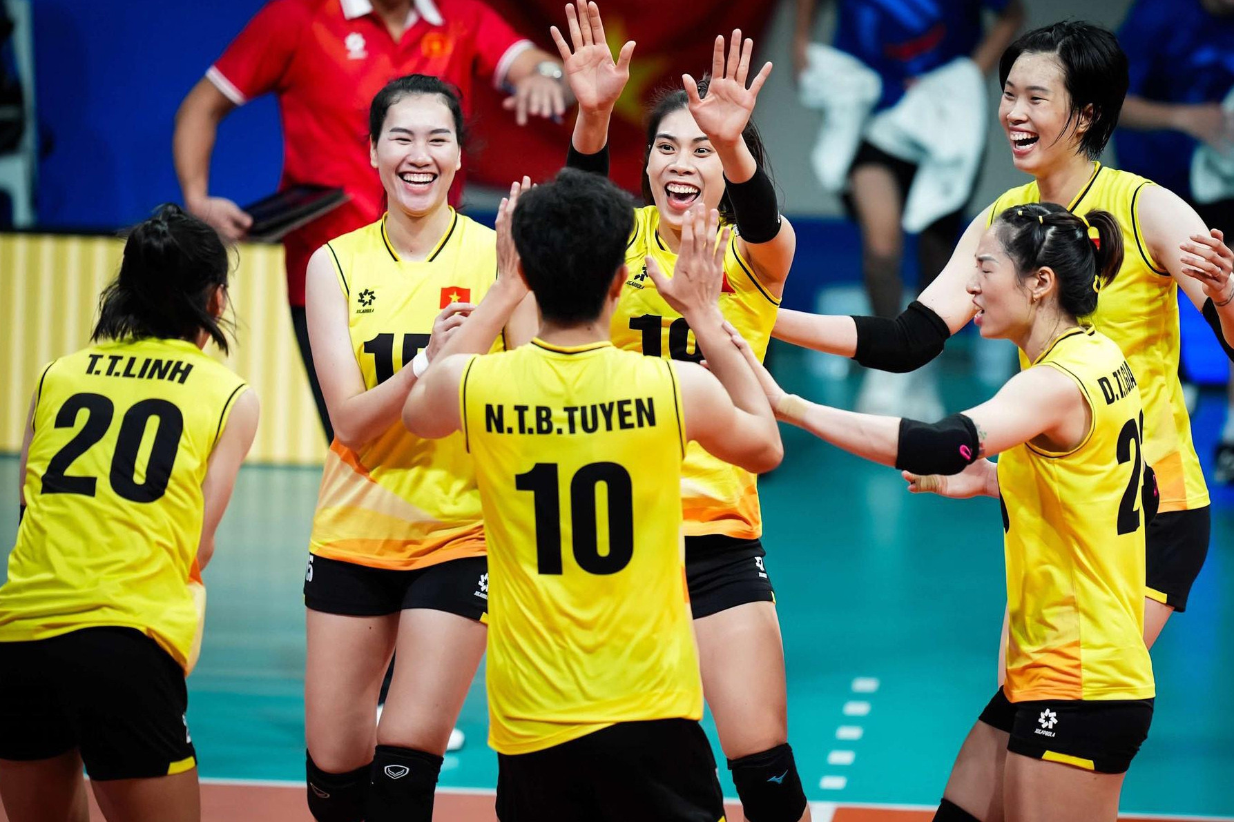 Tuyển bóng chuyền nữ Việt Nam đặt mục tiêu lịch sử ở SEA Games