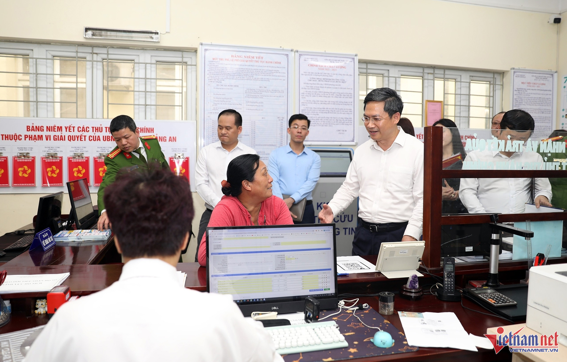 W-khong dung tien mat 222 2333.jpeg