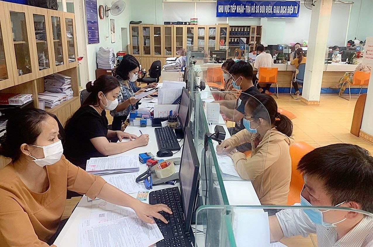 bhxh-mot-lan-anh-1-1.jpg