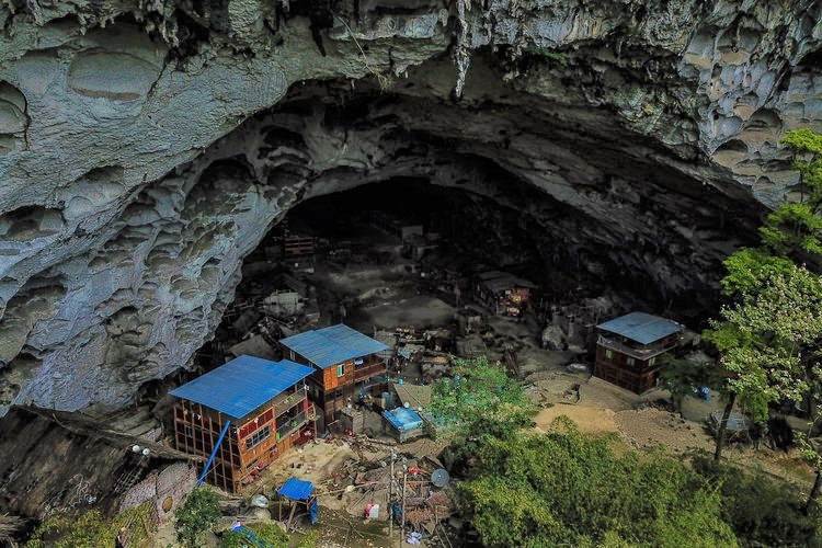 Cuộc sống trong ngôi làng hang động cuối cùng còn sót lại ở xứ tỷ dân