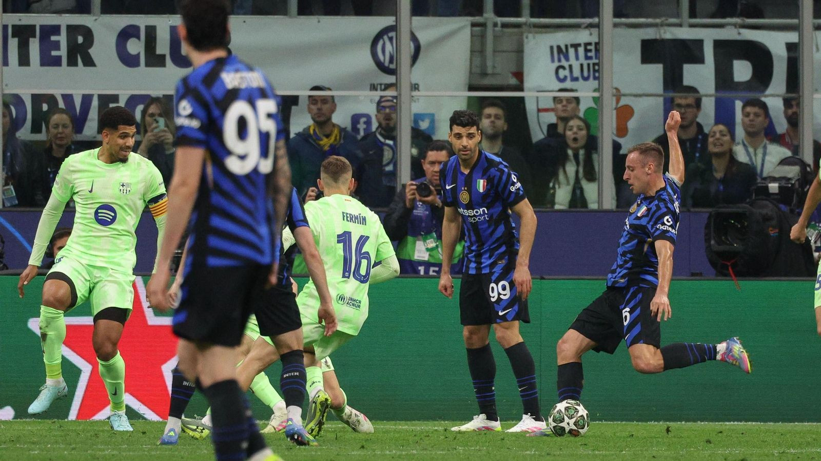 EFE. Frattesi Inter Barca.jpg