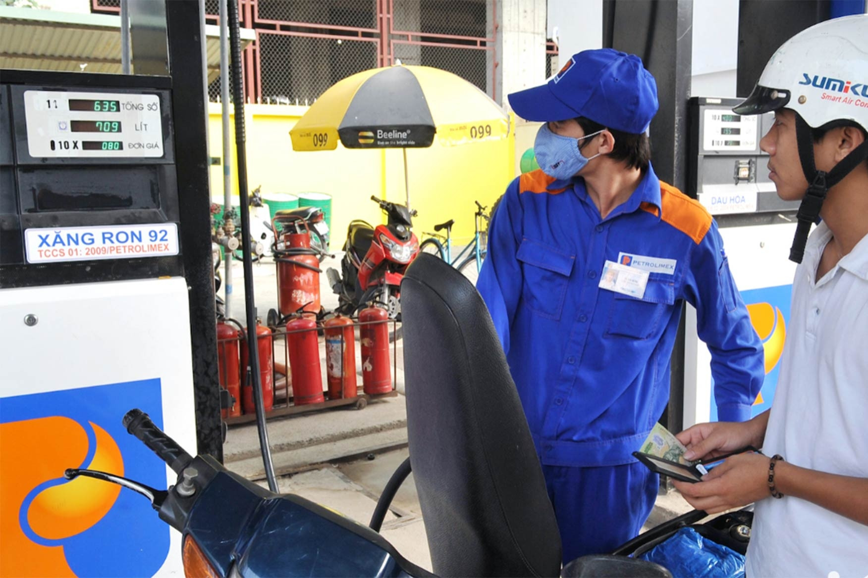 Giá xăng có thể giảm hai lần liên tiếp trong 1 tuần