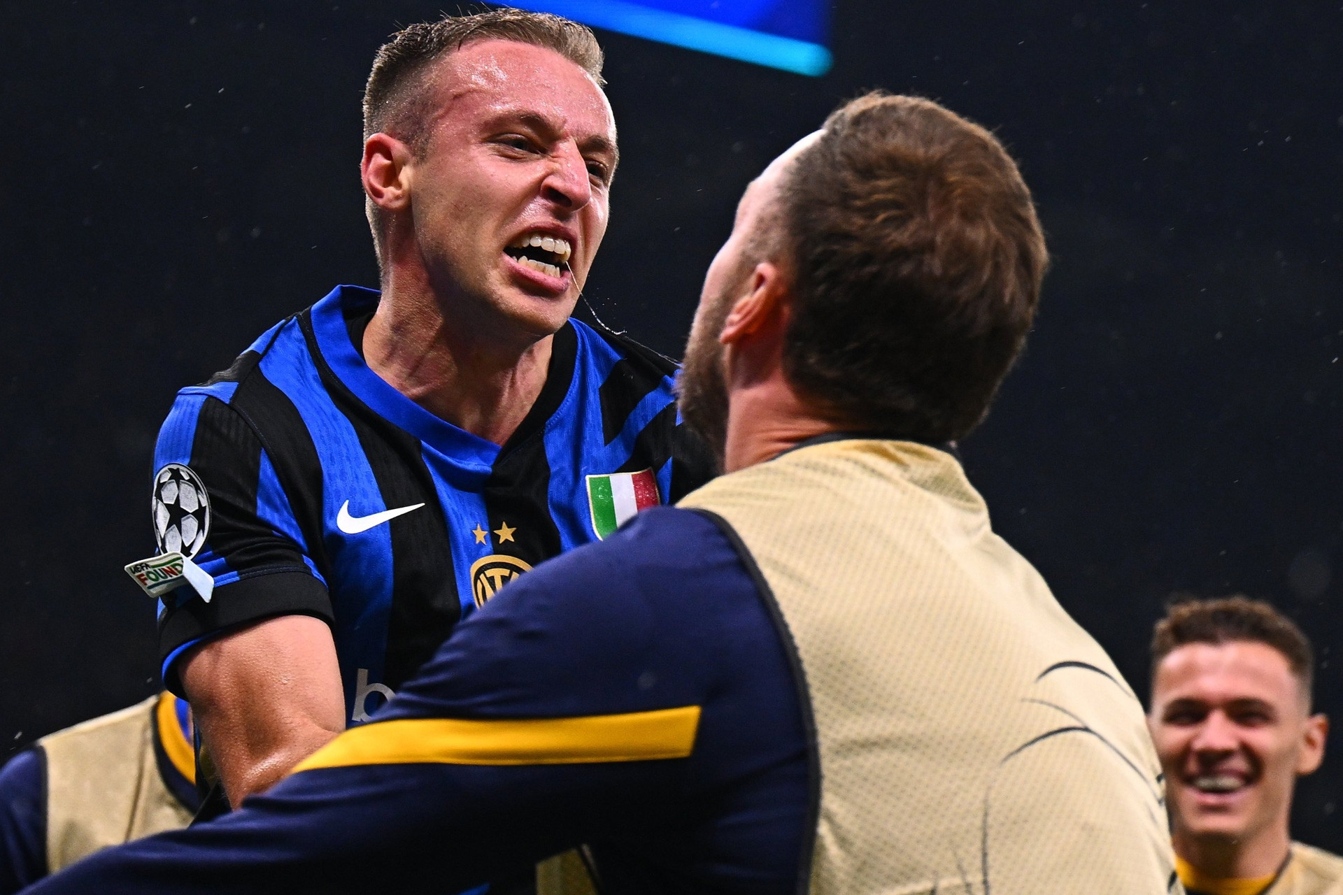 Inter loại Barca vào chung kết Cúp C1: Những ‘ông già’ quả cảm