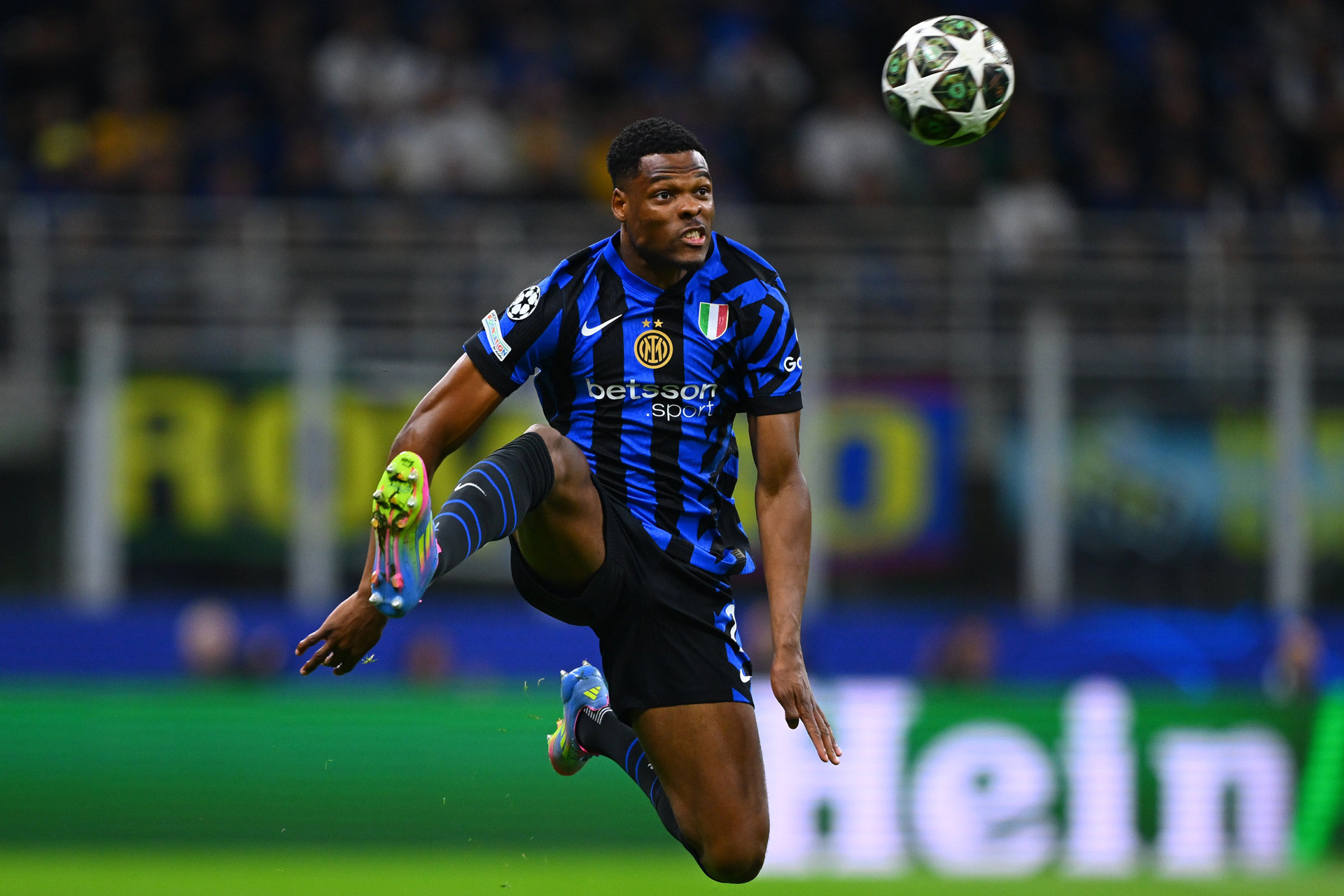 Inter.it Dumfries Inter Barca 4 3.jpg