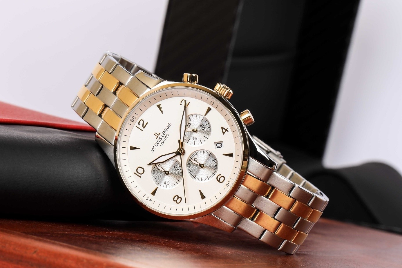 Khai trương Đăng Quang Watch Sơn La, giảm giá lớn toàn quốc