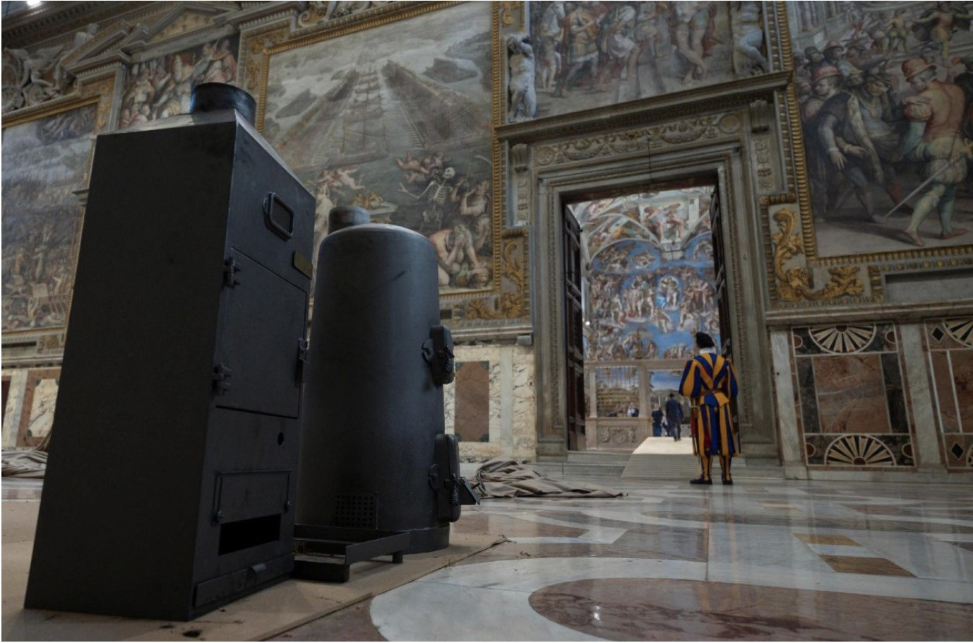 Lò đốt phiếu. Ảnh: Vatican News