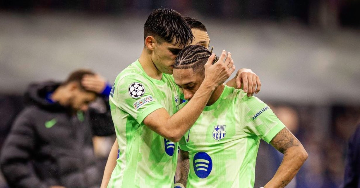 Raphinha bật khóc dù cân bằng kỷ lục của Ronaldo ở Cúp C1