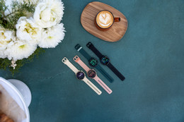 Chăm sóc sức khỏe chủ động với mẫu smartwatch pin 11 ngày, 80 bộ môn thể thao