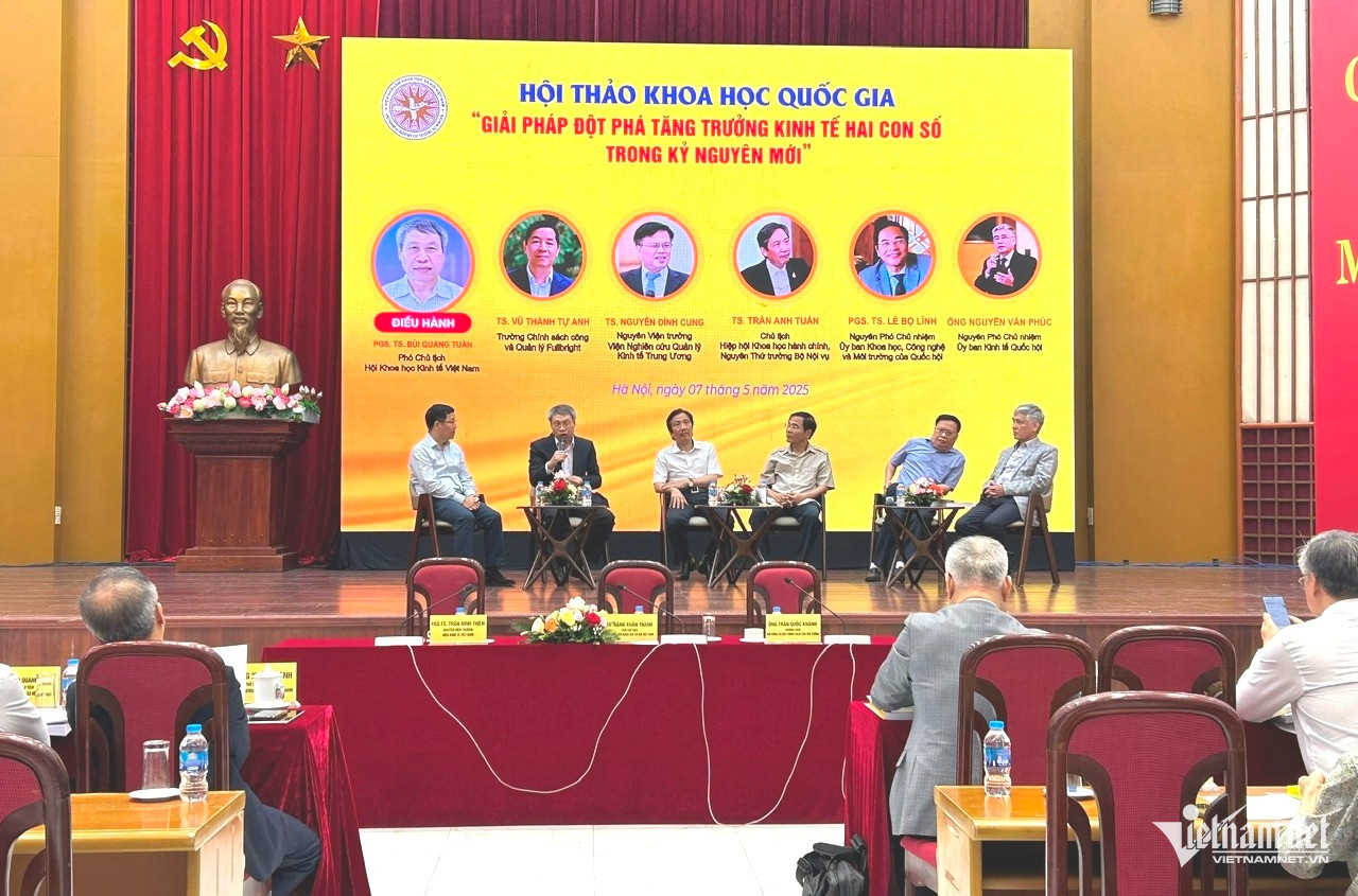 W-hoi thao tang truong.jpg